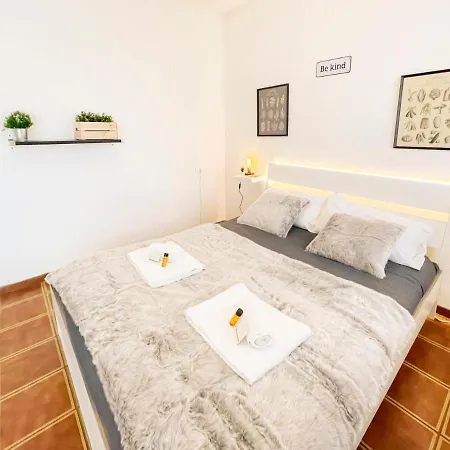 Ospedale Cisanello Bonsai House Apartment *